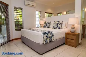 Hanalei Port Douglas - Private Pool - Image 3