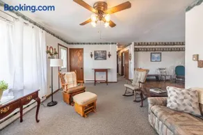 Sunset Cottage - Image 2