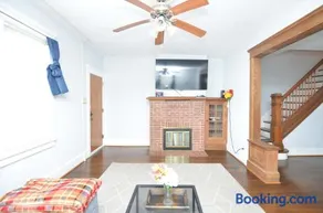 Spacious Home with Parking, Laundry - Near RU, RWJ, NJ Transit - Image 2