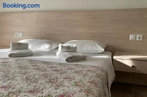 Royals apartments - Image 2