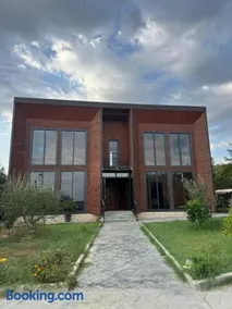 Bujtina Hilal - Image 1