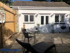 Olli's Cottage-Terrace & Jacuzzi optional - Image 3