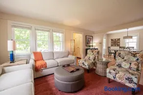 Charming 4 Bedroom Cottage w/Screen Porch - Walk To Beach & Town - Image 2