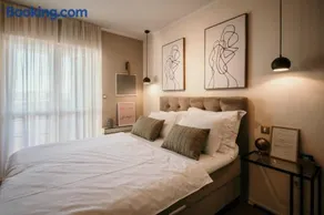 Studio Stylish - Image 2