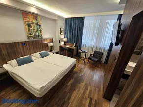 Atelier Hotel - Image 2