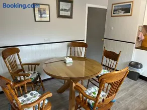 Comfortable and Convenient 4 Bedroom Home - Image 3