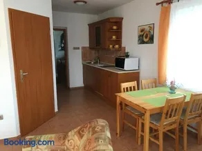 Central Apartments - Image 3