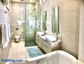 Camps Bay Blue Self-Catering Studios - Image 3