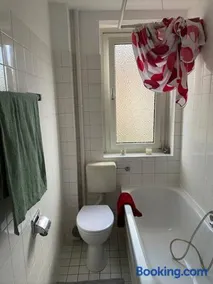 Room for 2 persons, 9 min Trade Fair, free parking, supermarket, cafe nearby - Image 2