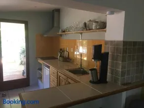 Maisonnette en forêt à 5min du centre ville - Image 3