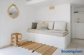 Nissos Suites - Image 2