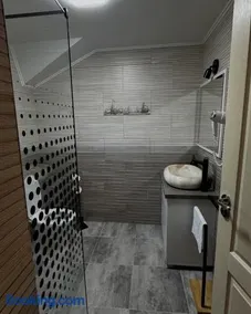 Ema House - Image 4