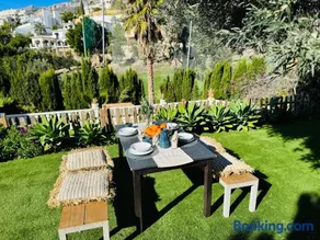 Spacious chalet on golf course - Image 4