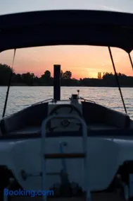 Botond haz - Image 1