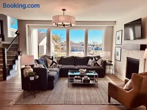 Luxury Modern KC Home Olathe Overland Park - Image 1