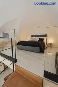 Golden Suite - Image 2