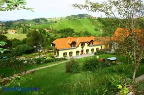 Weingut Schlafgut Genussgut Lorenz - Image 1