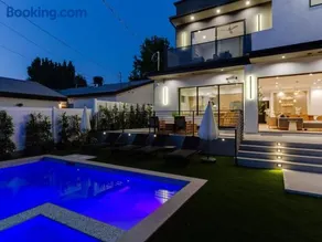 Charming Encino Retreat w/ Pool - Image 4