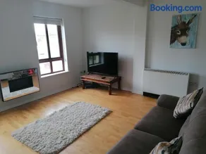 4 Clifden Court - Image 3