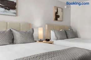 Suites at Waterside - Image 1