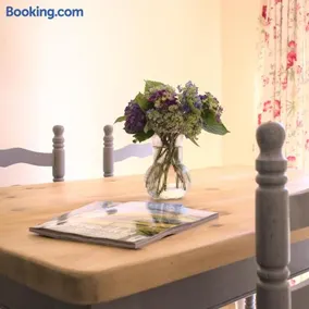 Meadowbrook House - Image 2