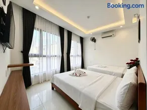 Silana Pearl Hotel - Near My Khe Beach and Moc Seafood Restaurant - Image 1