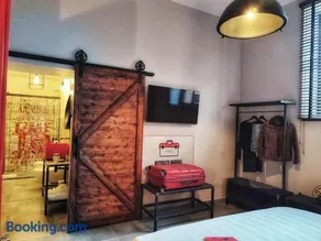 GARAGE47 Storica Officina Meccanica LOFT B&B iN PIENZA - Image 2
