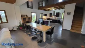 Magnifique Villa 230 - Image 1