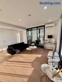 The Luxury Penthouse at Spring Square - Image 4