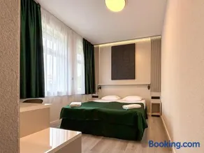 Hotel Central - Image 2