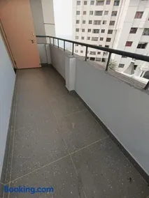 Superior Single Room with Balcony - Image 3