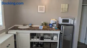 Cozy B- condo in charming Corpus Christi with WiFi, AC near Laguna Madre - Image 2