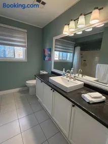 The Pine Haven retreat with hot tub and fire pit - Image 3
