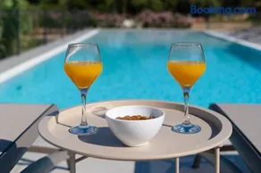 Camping Nevia - Mobile Home with Sea View & Shared Swimming Pool - Image 1