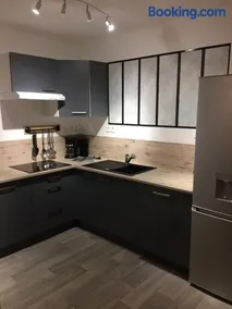 Villa Lunel 250 m2 -axe Montpellier-Grande Motte - Image 1