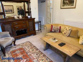 Number 19 - Victorian Town House - Image 3