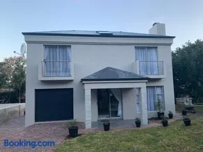 Bem Vindo Self Catering Guest House - Image 2