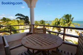 Sandy Feet Beach Resort - Image 3