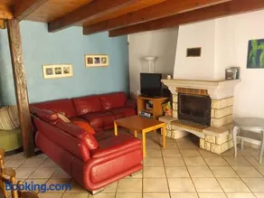 Le Bourdon bleu à Celles en Bassigny - Image 1