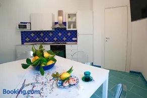 Amalfi Coast Ncopp' a' Scalinatella Pontone holiday house - Image 4