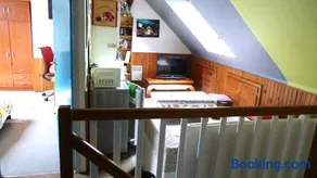 Veigné Room - Image 2