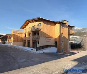 Dachsteinblick Haus im Ennstal - 5 min to Schladming - Sauna - Free Parking - Image 2