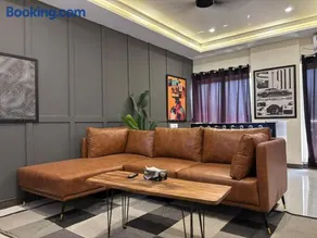Spacious Apartment by Urban Residence - Image 4