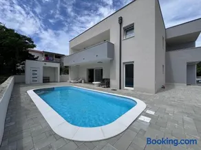 Villa Plesa with office and private pool - Image 1
