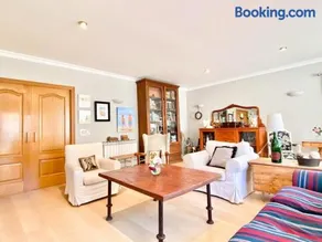 Cozy holiday home with pool in St Pere Pescador - Image 5