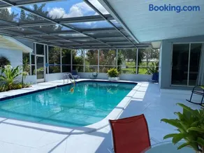 Country Living Pool Home - Image 1