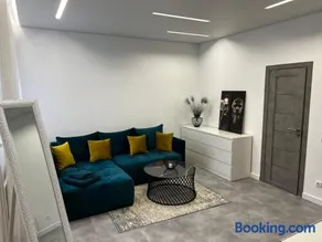 ADIS Apartments - Image 1
