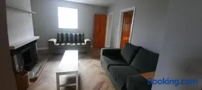 Sea View Cottage - Image 2