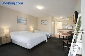 Oceanfront Oasis - Image 1
