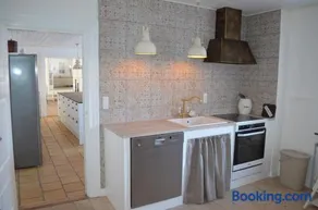 Large Holiday Home In Seaside Hotel Style - Image 4